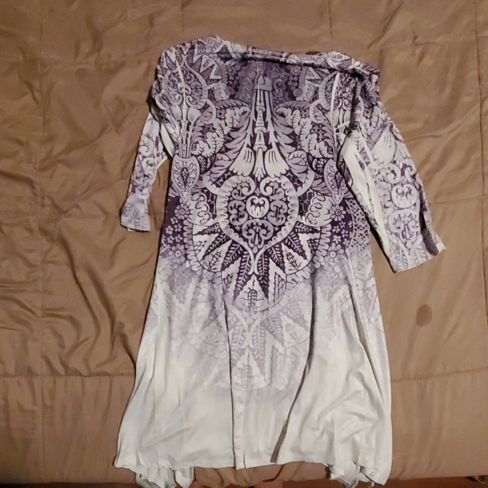 Top - Picture 2 of 3